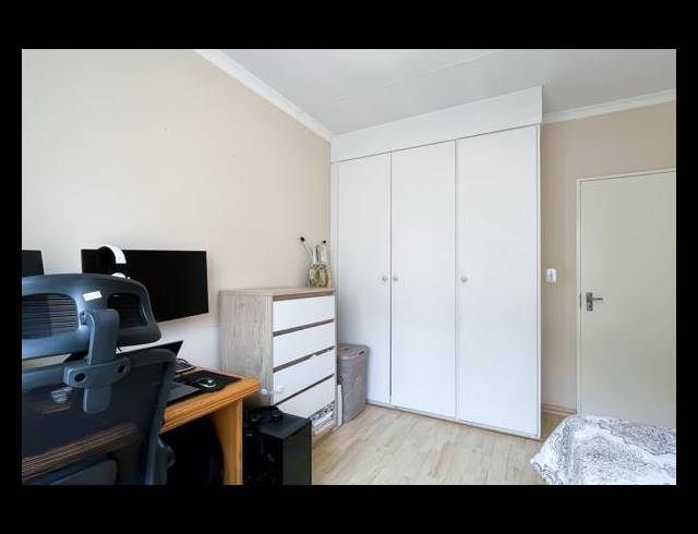 2 BEDROOM APARTMENT FOR SALE IN WINCHESTER HILLS